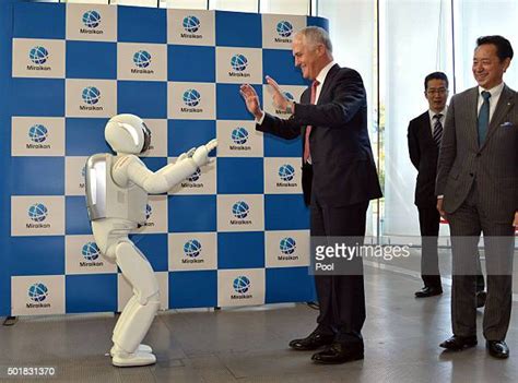 Asimo Photos and Premium High Res Pictures - Getty Images