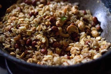 Fried Thick Poha Chiwda | Namkeen Recipe