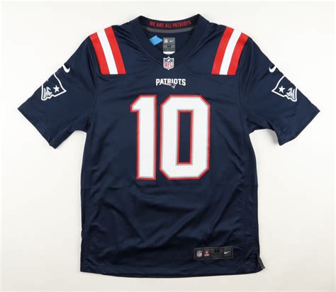 Mac Jones Signed Patriots Jersey (Beckett) | Pristine Auction