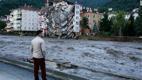 Turkey: Flash floods sweep through Black Sea region killing 17 people - CNN