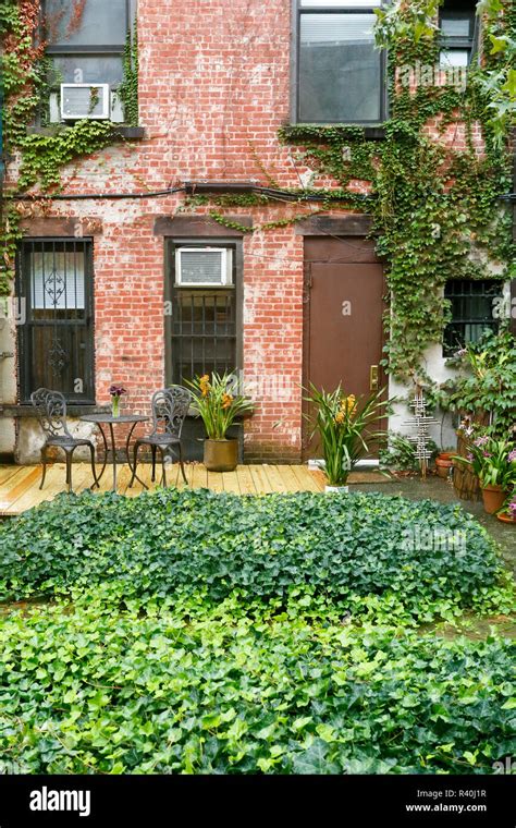 Patio of a garden apartment in Harlem, New York City, NY, USA Stock Photo - Alamy