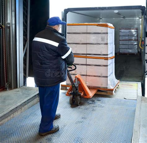 Efficient Loading on Forklift