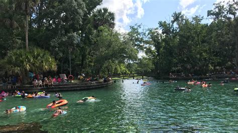 Scorching temps send hundreds of people to Wekiva Springs