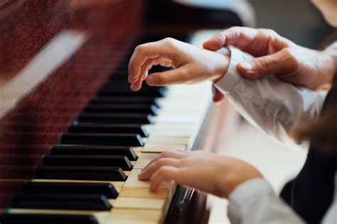 The Best Piano Lesson Age: When Can My Kids Start Playing Piano? | Musical Arts Center of San ...
