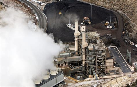 PacifiCorp study prompts review of coal-fired power plants in six ...