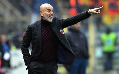 Pioli sull'addio di Caldara: "Serve subito un nuovo difensore"