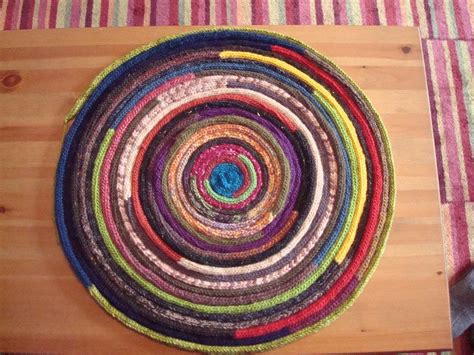 Stashbuster! French Knit a Fabulous I-Cord Rug With Yarn Leftovers ...