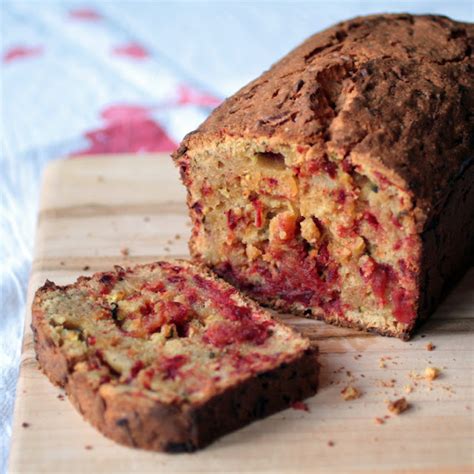 A Cake for Autumn: Courgette, Apple & Beetroot Loaf
