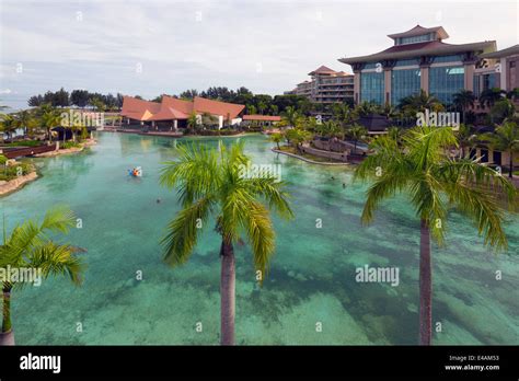 Empire hotel country club pool swimming hi-res stock photography and ...