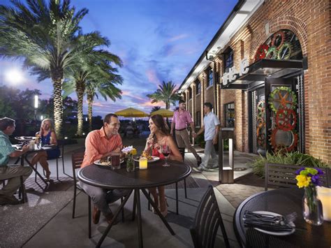 18 Best Restaurants in Tampa To Book Now