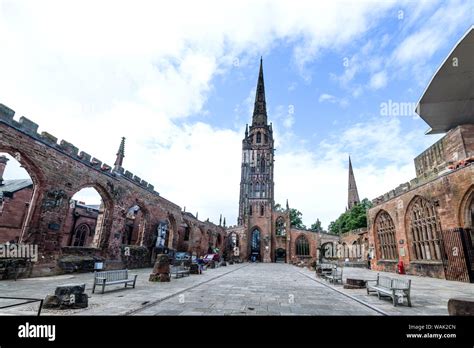 Coventry Cathedral Ruins Stock Photo - Alamy