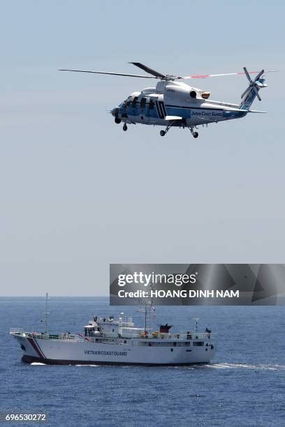 Japan Coast Guard Photos and Premium High Res Pictures - Getty Images