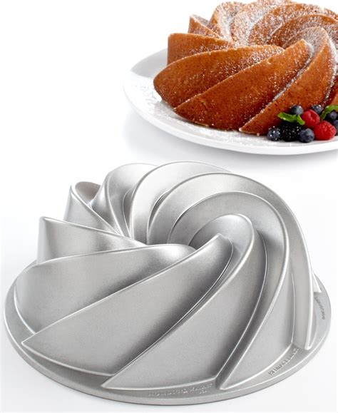 Nordic Ware Heritage Bundt Pan | Nordic ware, Bundt pan