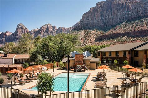 Hampton Inn & Suites Springdale / Zion National Park