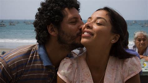 Undertow (2009) – Movie Reviews Simbasible