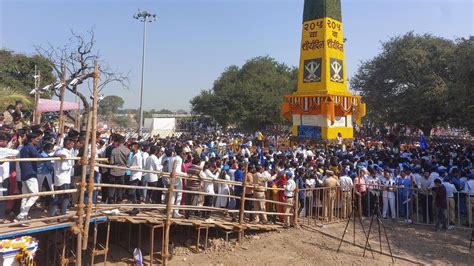 Thousands visit Bhima-Koregaon war memorial