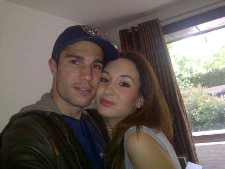 Robin van Persie and His Wife Photos | A Blog All Type Sports