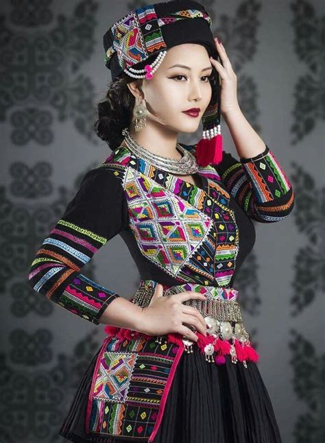 Hmong-raw-beauty Traditional Fashion, Traditional Dresses, Thai Fashion, Womens Fashion, Ethnic ...