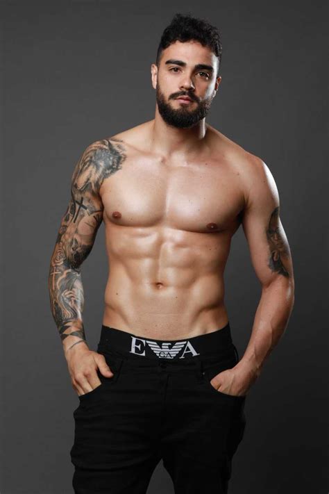 Ivan - Australia's #1 Hot Topless Waiters - Magic Men Australia