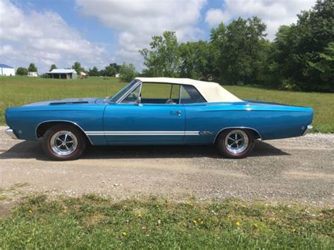 68 GTX 4 speed convertible 440 Nice! Clone - Classic Plymouth GTX 1968 for sale