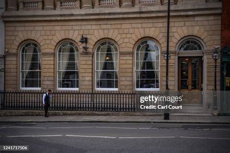 Carlton London Photos and Premium High Res Pictures - Getty Images