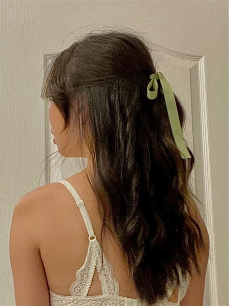 coquette ribbon hairstyle in 2022 | Ribbon hairstyle, Wedding ...