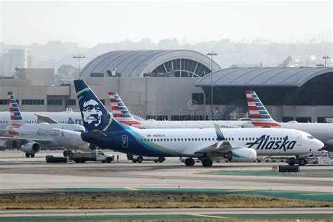 Alaska Airlines Taking Off from Los Angeles Airport LAX Editorial Stock ...