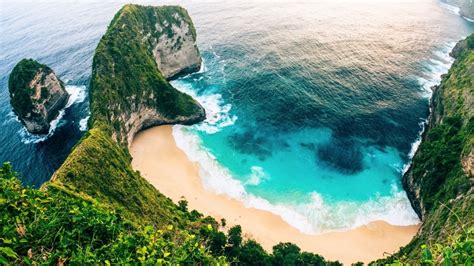 10 Best Beaches in Bali: Swimming, Surfing and Sunbathing