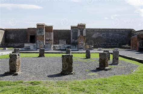 Pompeii ruins in Italy 4278049 Stock Photo at Vecteezy