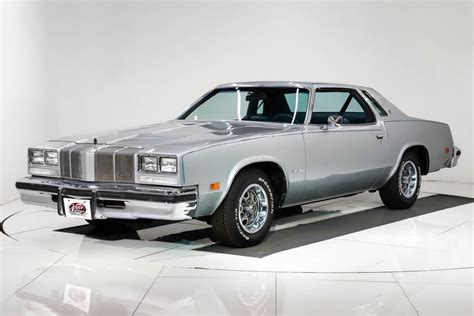 1976 Oldsmobile Cutlass Supreme | Volo Museum