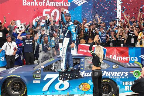 Martin Truex Jr. wins Bank of America 500 | wcnc.com