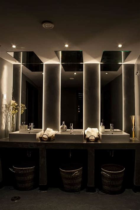 How To Light Your Bathroom Right | DesignRulz