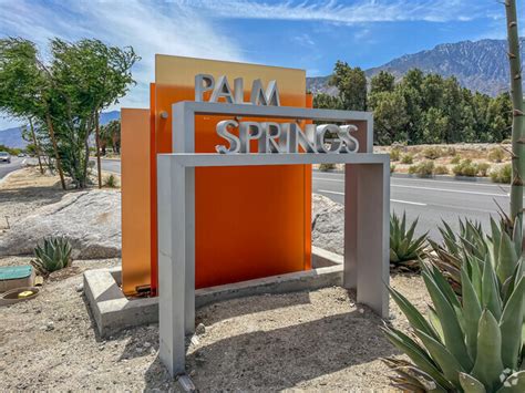 About Palm Springs | Schools, Demographics, Things to Do - Homes.com