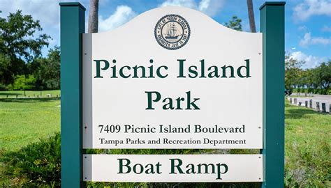 Florida Parks: Picnic Island Park - Tampa Tree