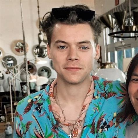 Harry Styles Shows Off His Short Hair In A Short Video - http://oceanup.com/2016/08/17/harry ...