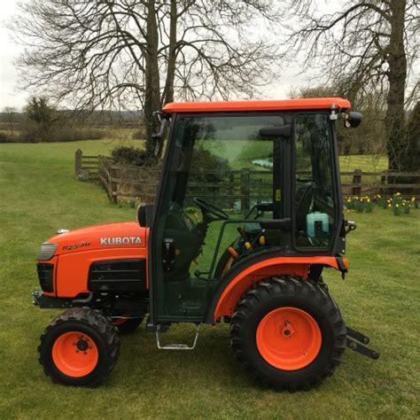 Kubota B2530 HST Compact Tractor - Bertie Green