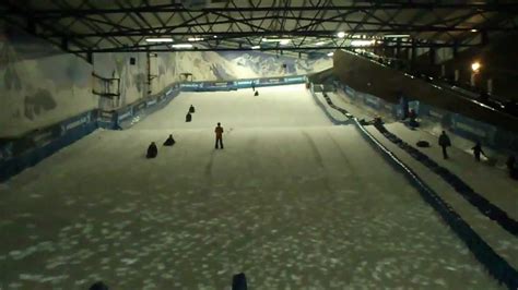 TOBOGGANING, Sledging at the snowdome in tamworth - YouTube