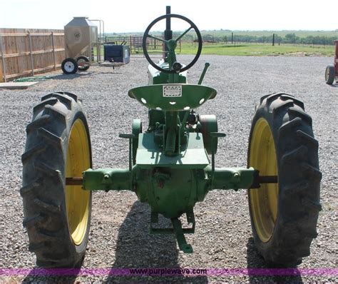 1942 John Deere H tractor in Pocasset, OK | Item H8191 sold | Purple Wave