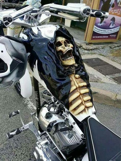 Skull on gas tank of bike | Bike tank, Harley bikes, Hot bikes