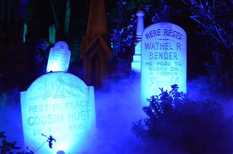 7 Facts And Secrets About The Haunted Mansion At Walt Disney World • DisneyTips.com