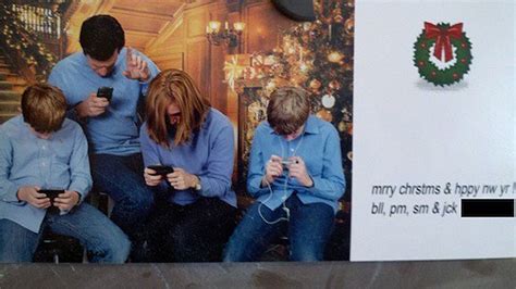 The 25 Funniest Family Christmas Portraits of All Time