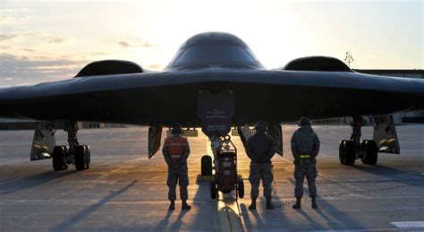 First B-2 stealth bomber surpasses 7,000 flight hours > National Guard > Article View