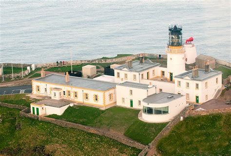 Sumburgh Lighthouse | Lighthouse Holidays