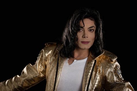 Sergio Cortés - Michael Jackson impersonator. Live tribute show.