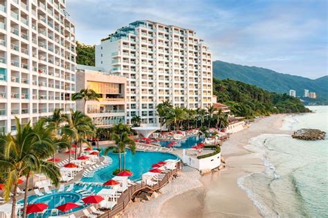 The Hilton Vallarta Riviera Changes Your Mind About All-Inclusives