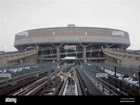 Charles De Gaulle Airport, Terminal 1, Paris airport shuttle, Roissy ...