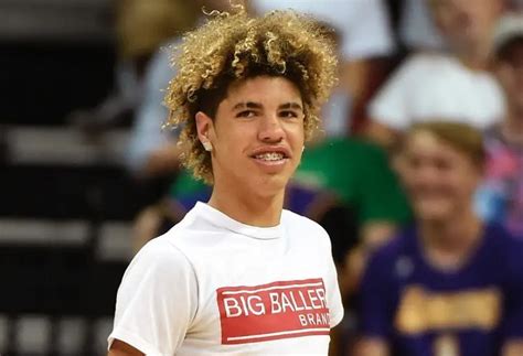 LaMelo Ball Haircut: How to Get (9 Best Hairstyles)