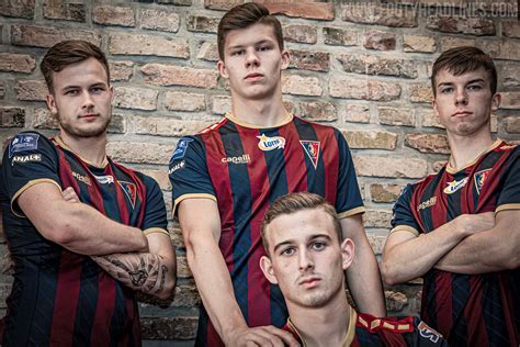 Pogoń Szczecin 20-21 Home Kit Revealed - Not Yet Available Due to Coronavirus - Footy Headlines