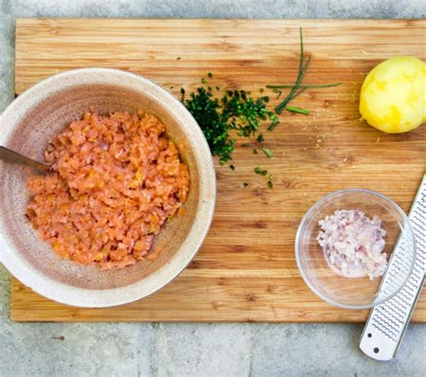 Smoked Salmon Tartare: An Elegant Appetizer in Ten Minutes