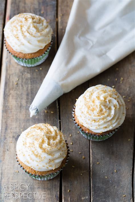 Hummingbird Cake Cupcakes - A Spicy Perspective